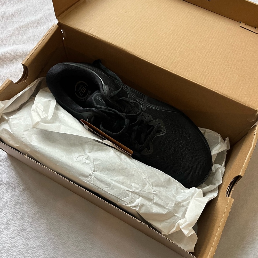 Asics Men's Black Running Shoes
